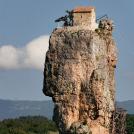 Фото Кацхский столп увенчанный церквушкой из раздела  /