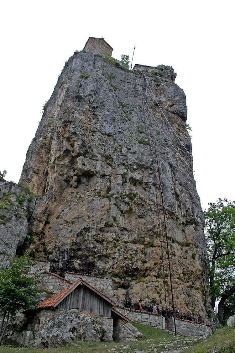 Фото Кацхский столп современное состояние. Вид снизу. из раздела  /