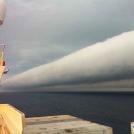 Фото Удивительное метеорологическое явление над морем из раздела  /