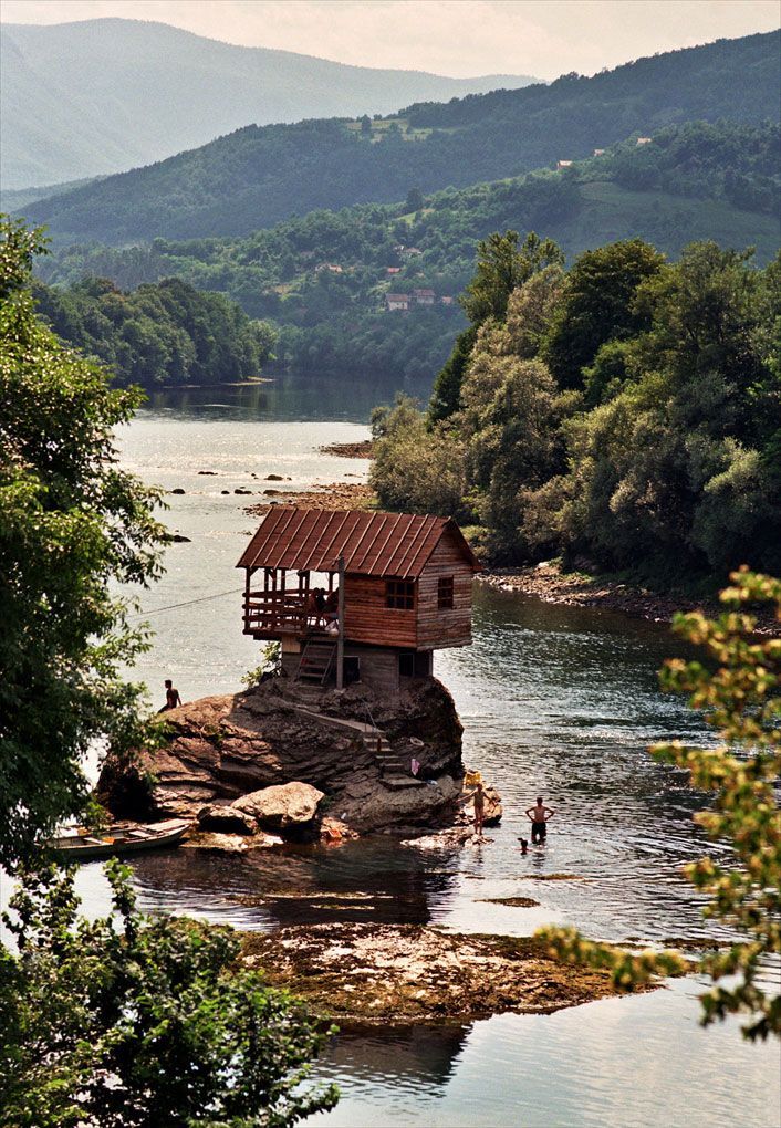 Речной домик в Сербии
