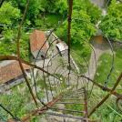 Страшная лестница наверх в Кацхую церковь и вниз в село Кацхи