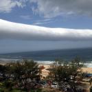 Валовое облако соединило сушу и море