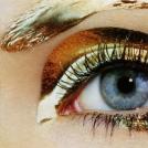 Золото на лице и теле