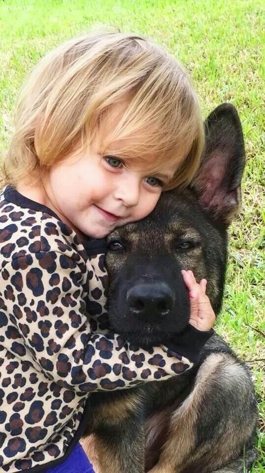 Фото Дети и собаки: обнимашки. Коллекция 51 супер милых фото из раздела  /