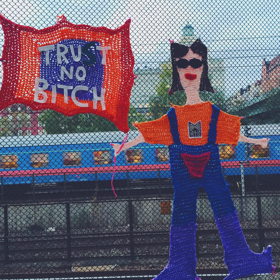 Фото Джулия Риордан: однажды мне надоело вязать скучные вещи из раздела  /