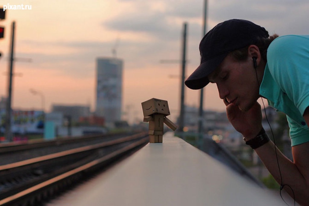 Фото Данбо в России 2: путешествие человечка из картонных коробок (34  фото) из раздела  /