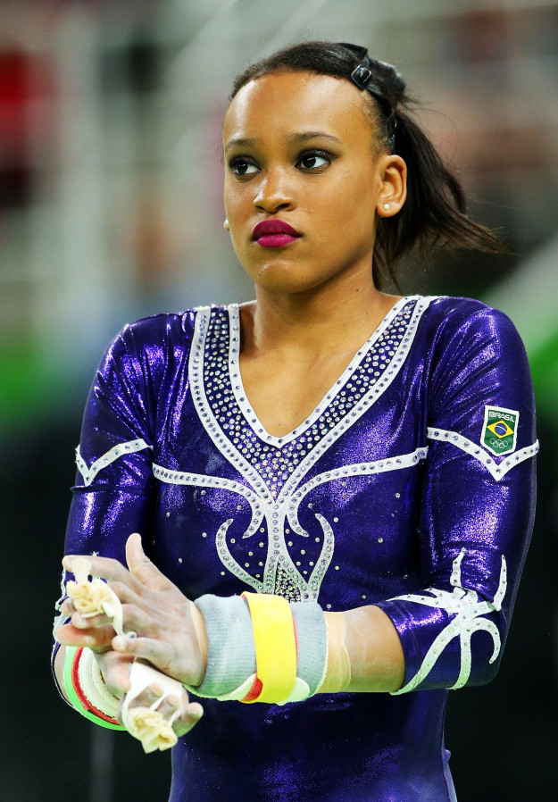 Фото Каким порошком протирают руки спортсмены? из раздела  /