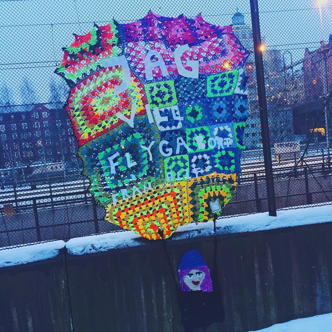 Фото Джулия Риордан: однажды мне надоело вязать скучные вещи из раздела  /