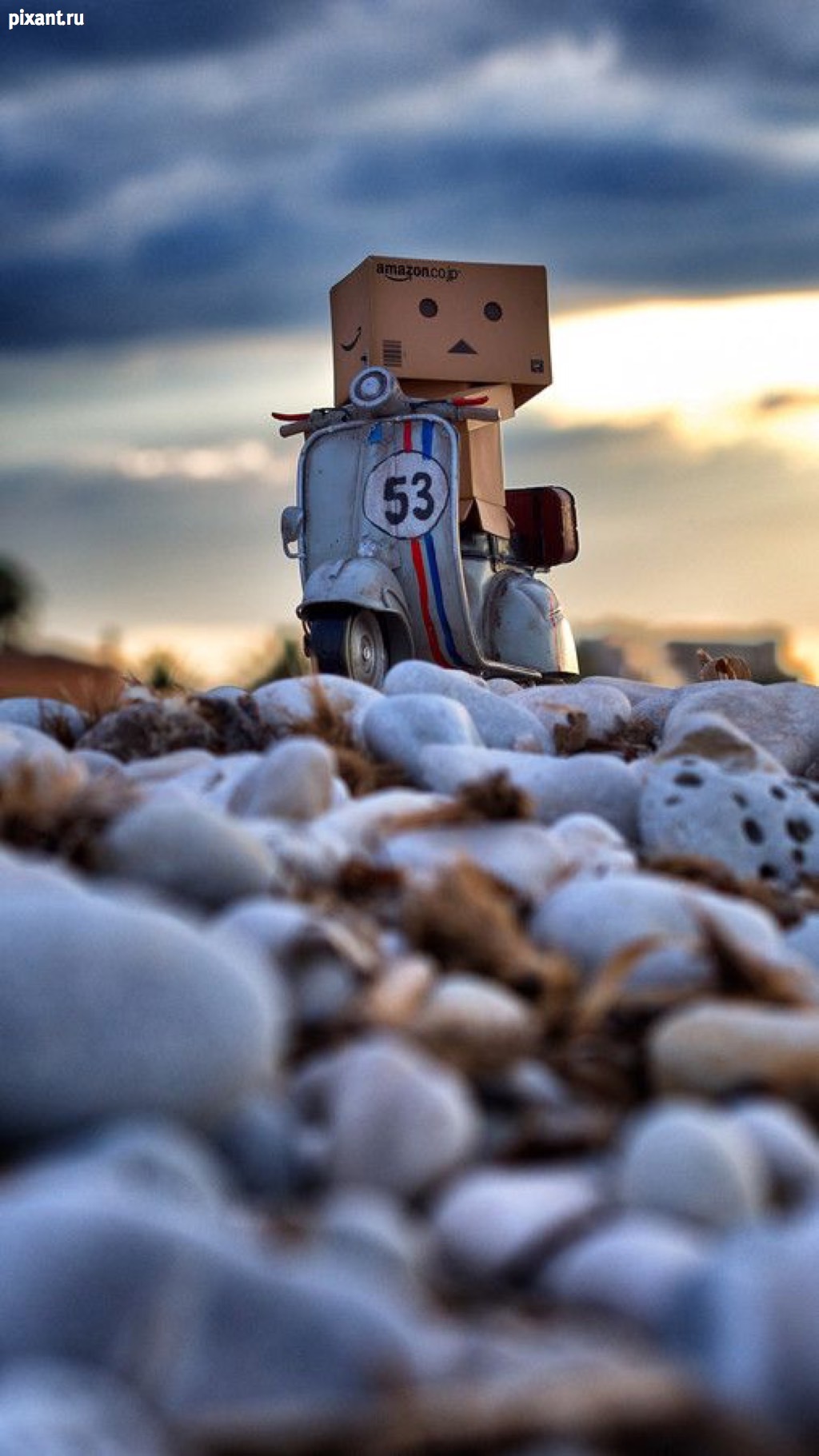 Фото Приключения человечка из картонной коробки Данбо: 131 фото из раздела /