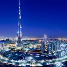 Бурдж-Халифа ночью на фоне ночного Дубаи
