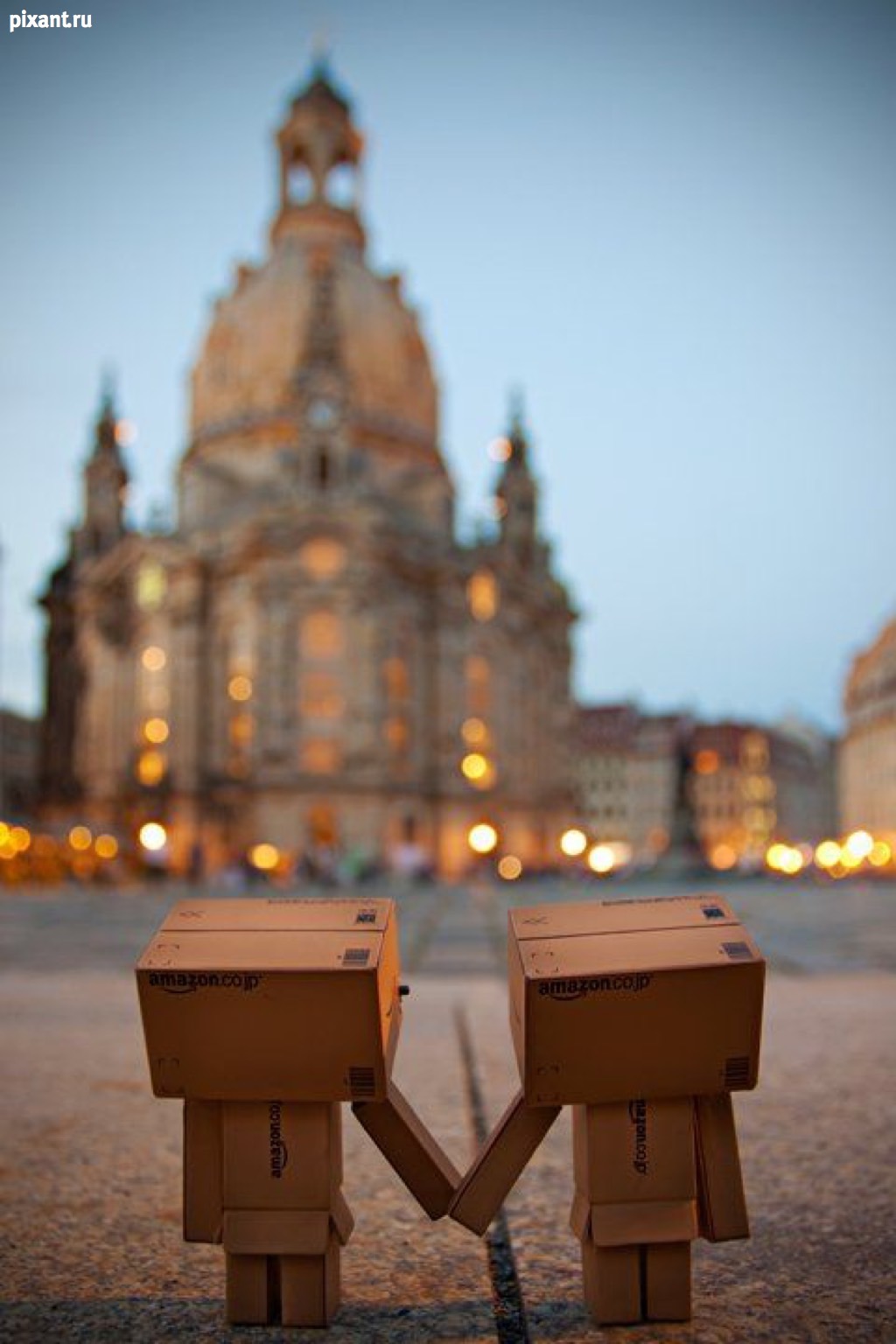 Фото Приключения человечка из картонной коробки Данбо: 131 фото из раздела /