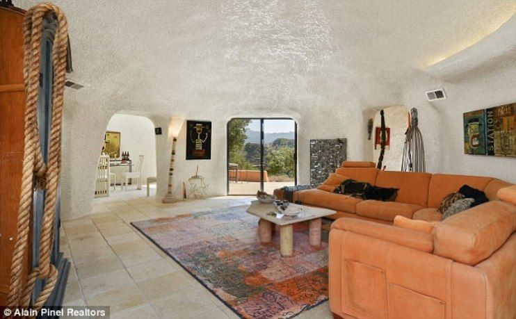 Фото 21 фото дома флинстоунов в Сан-Франциско и история почему никто не хочет его купить из раздела  /