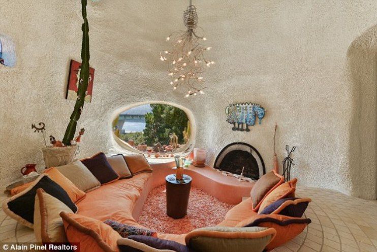 Фото 21 фото дома флинстоунов в Сан-Франциско и история почему никто не хочет его купить из раздела  /