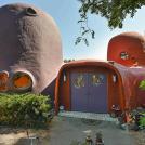 Фото 21 фото дома флинстоунов в Сан-Франциско и история почему никто не хочет его купить из раздела  /