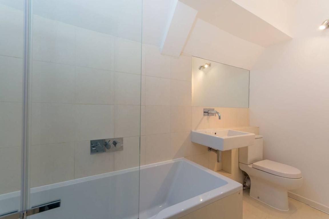 Фото Дом шириной 3 метра продают за $1000000 (6 фото) из раздела  /