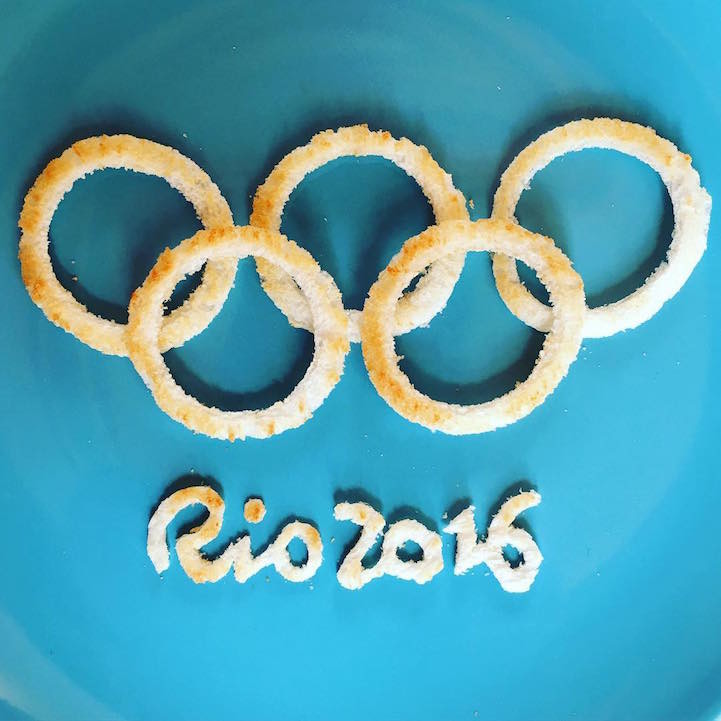 Фото Отец создает скульптуры из хлеба для дочери (14 фото) из раздела  /