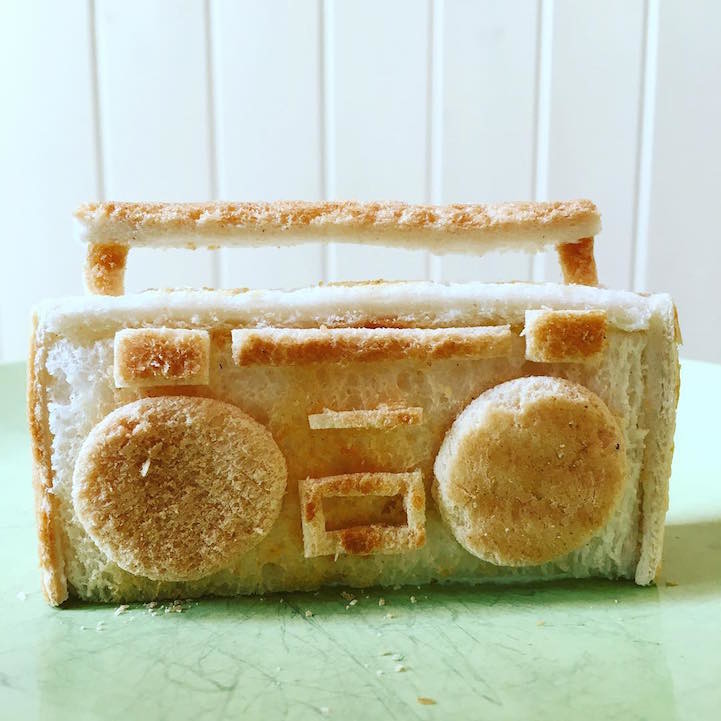 Фото Отец создает скульптуры из хлеба для дочери (14 фото) из раздела  /