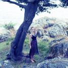 Девушка у моря