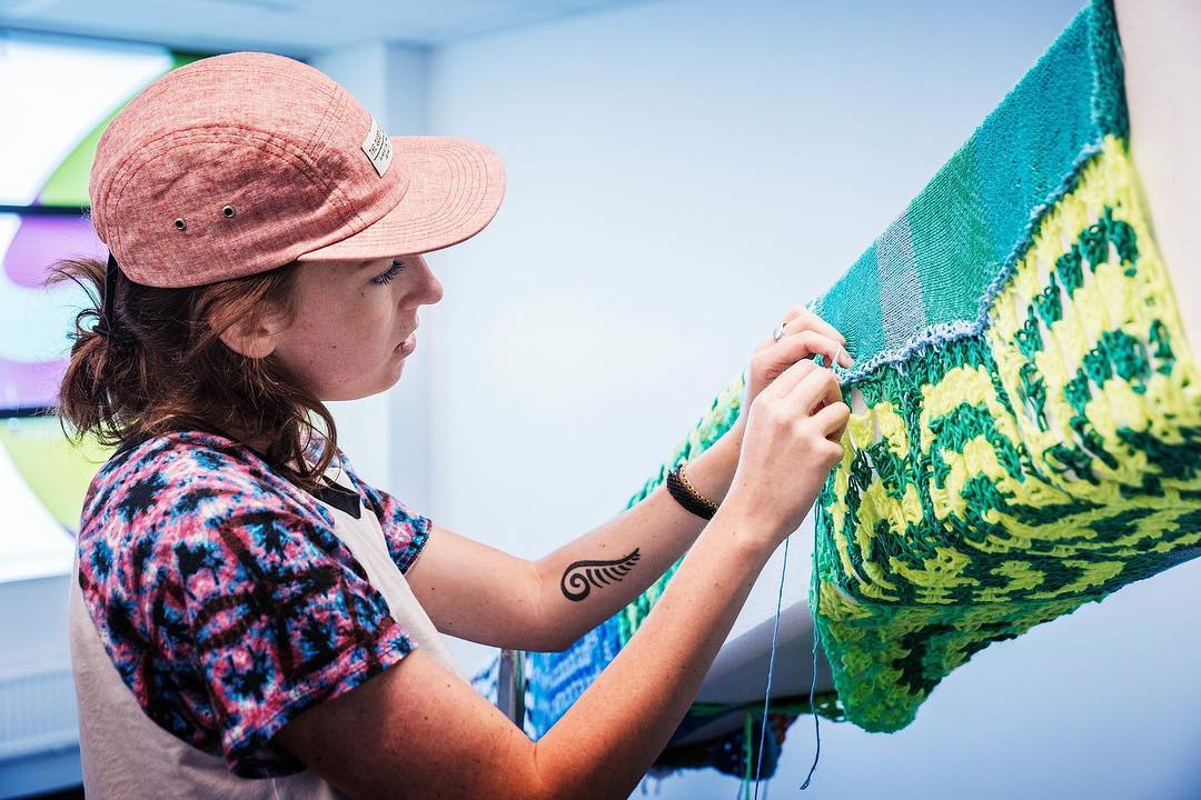 Фото Джулия Риордан: однажды мне надоело вязать скучные вещи из раздела  /