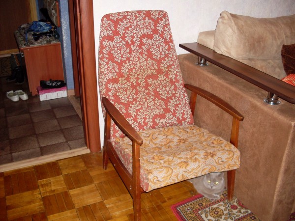 Кресла на ножках