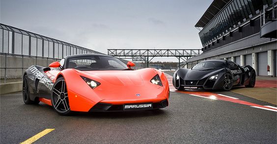 Модели Marussia B1 и B2 вместе