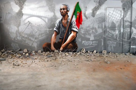 Португалия просит помощи