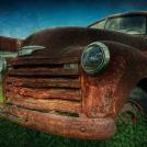 Старый проржавевший грузовичек