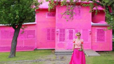 Фото Художница превратила развалину в кукольный домик (12 фото) из раздела  /