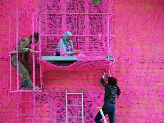 Фото Художница превратила развалину в кукольный домик (12 фото) из раздела  /