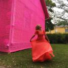 Фото Художница превратила развалину в кукольный домик (12 фото) из раздела  /