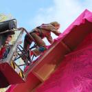 Фото Художница превратила развалину в кукольный домик (12 фото) из раздела  /