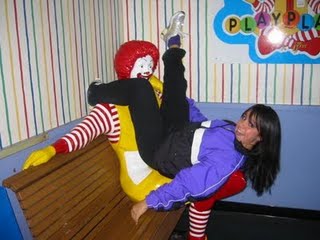 Фото Бывшая звезда стриптиза как минимум из раздела  /