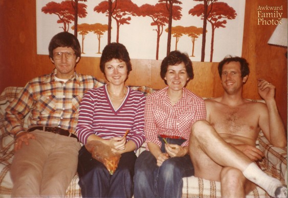 Фото Самые щекотливые семейные портреты (14 фото) из раздела  /