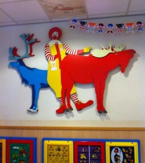 Что случается в Макдональдсе 2 (%%items%% странных фото)