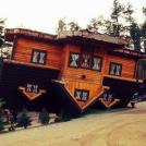 Фото Перевернутый дом Даниела Чапевски (Польша) из раздела /