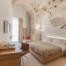 Фото La Dimora de Metello: отель высеченный в скале. Матера. Италия из раздела  /