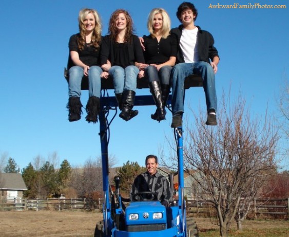 Фото Самые щекотливые семейные портреты (14 фото) из раздела  /