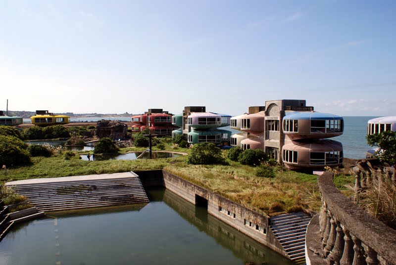 Фото Тайваньские дома-НЛО (6 фото) из раздела  /