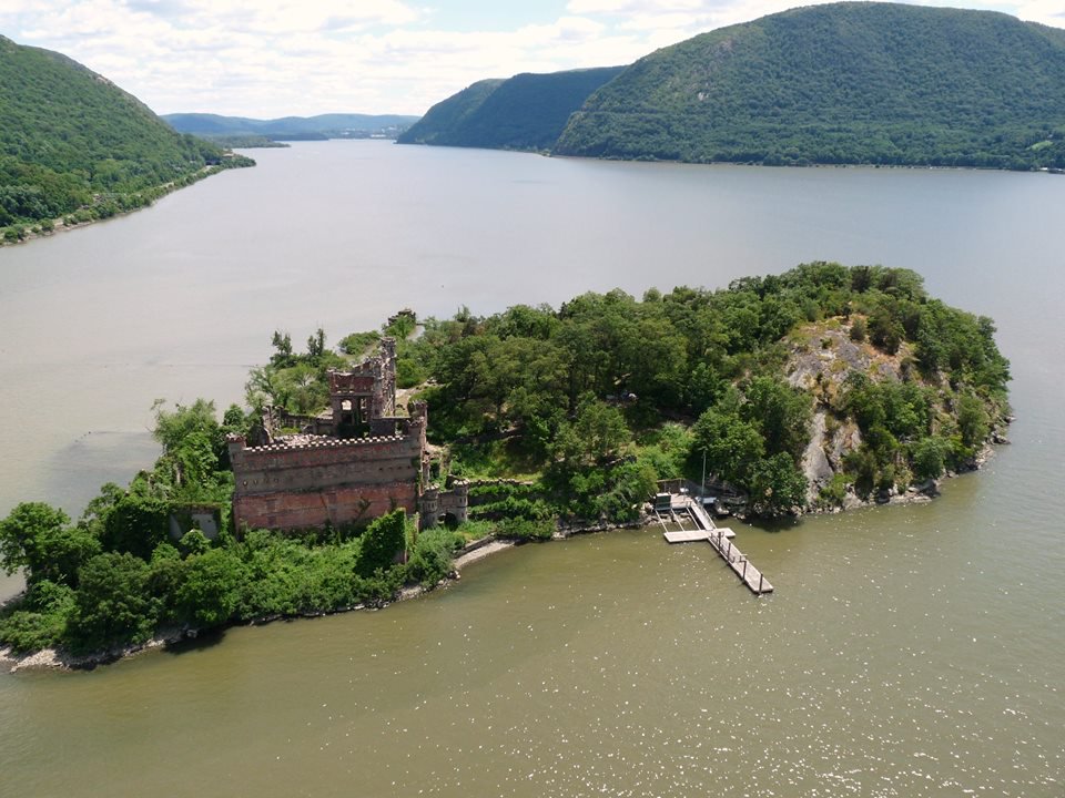 Фото Невероятная судьба замка Баннермана (10 фото) из раздела  /