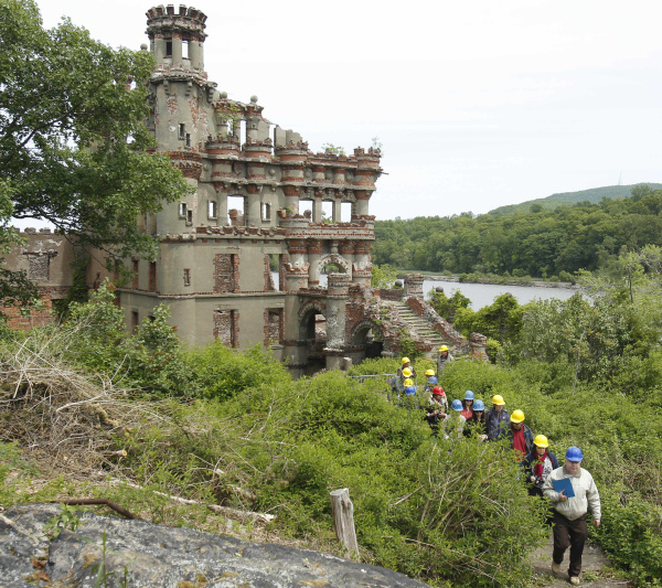 Фото Невероятная судьба замка Баннермана (10 фото) из раздела  /