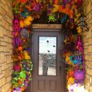 Фото 20 идей креативного оформления дверей на Новый Год и Рождество из раздела /