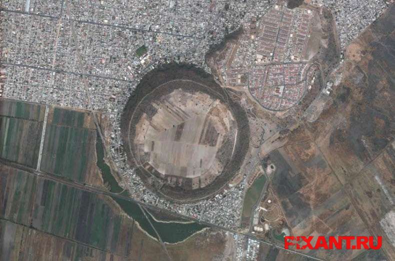 Фото Ксико — город-кратер (9 фото) из раздела  /