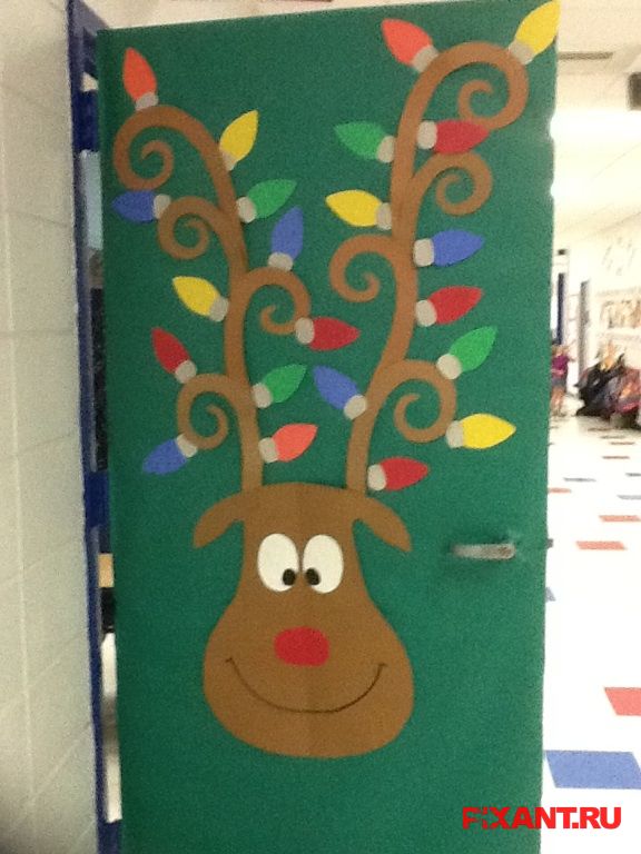 Фото 20 идей креативного оформления дверей на Новый Год и Рождество из раздела /