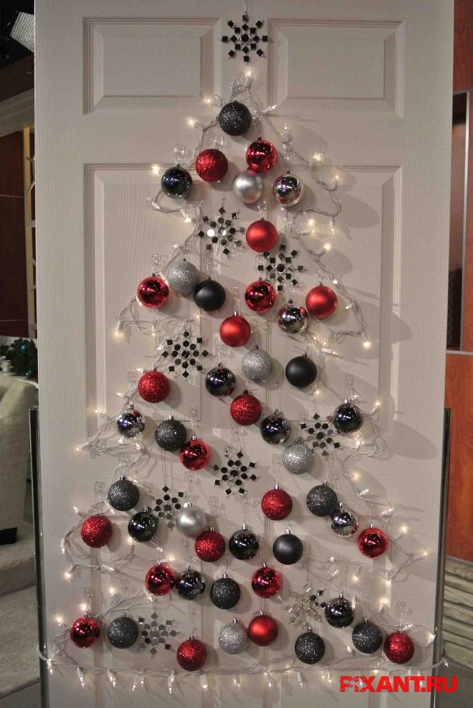 Фото 20 идей креативного оформления дверей на Новый Год и Рождество из раздела /