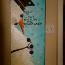 Фото 20 идей креативного оформления дверей на Новый Год и Рождество из раздела  /