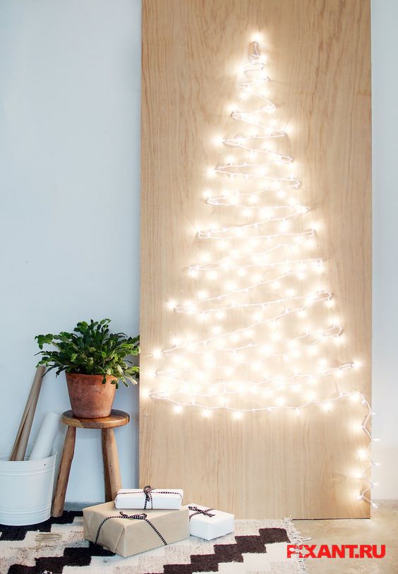 Елка из гирлянды своими руками