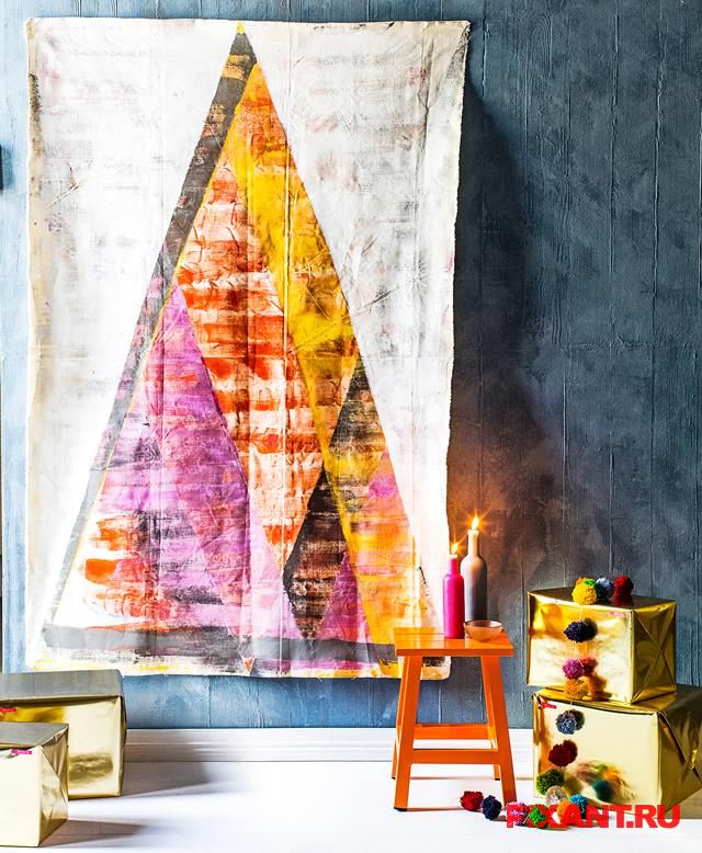 Новогодняя ёлка нарисованная на холсте