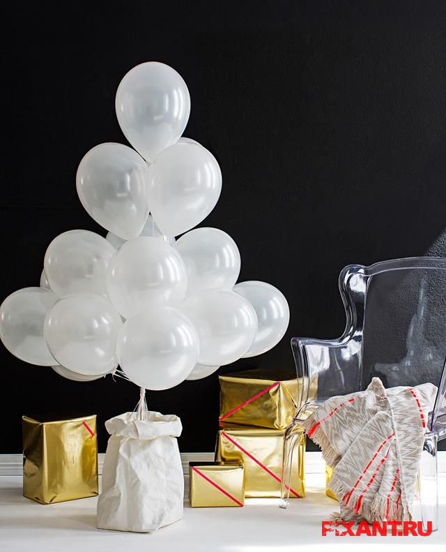 Праздничная елка из воздушных шаров